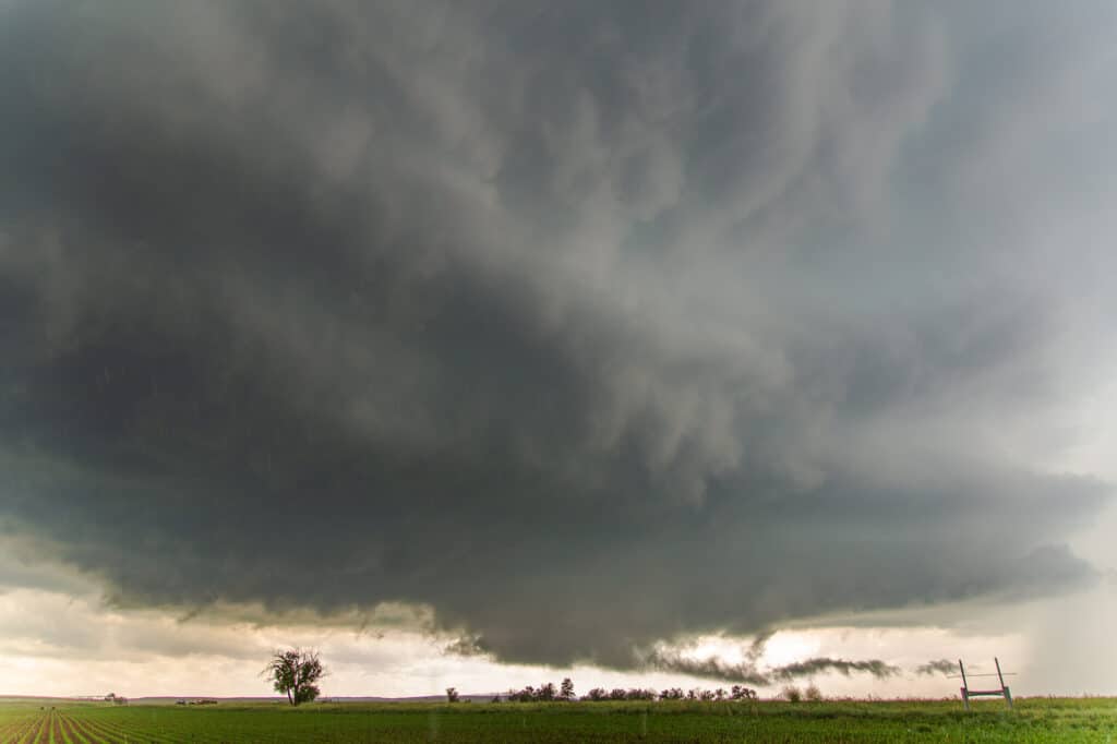 Wall Cloud near Wheaton Wyoming. Not sure how this didn't plant a fat tornado.