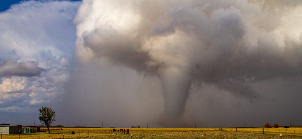 EF-4 Tornado near the town of Tipton, OK on the afternoon of November 7, 2011